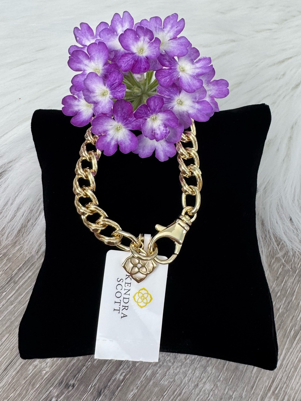 ✨ KENDRA SCOTT Vincent Gold 20” Chain Necklace - Picture 4 of 9